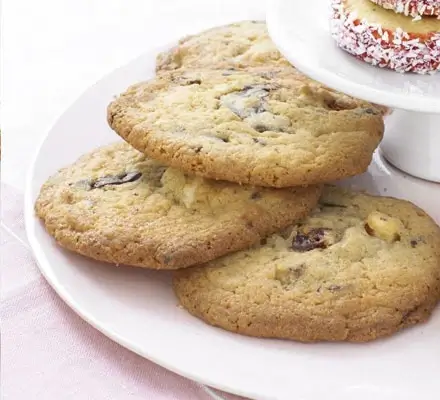 Gooey chocolate cherry cookies